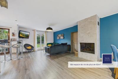 Maison - 97 m² - 6 pièces