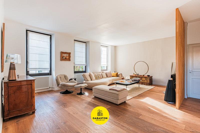 Maison - 193 m² - 7 pièces