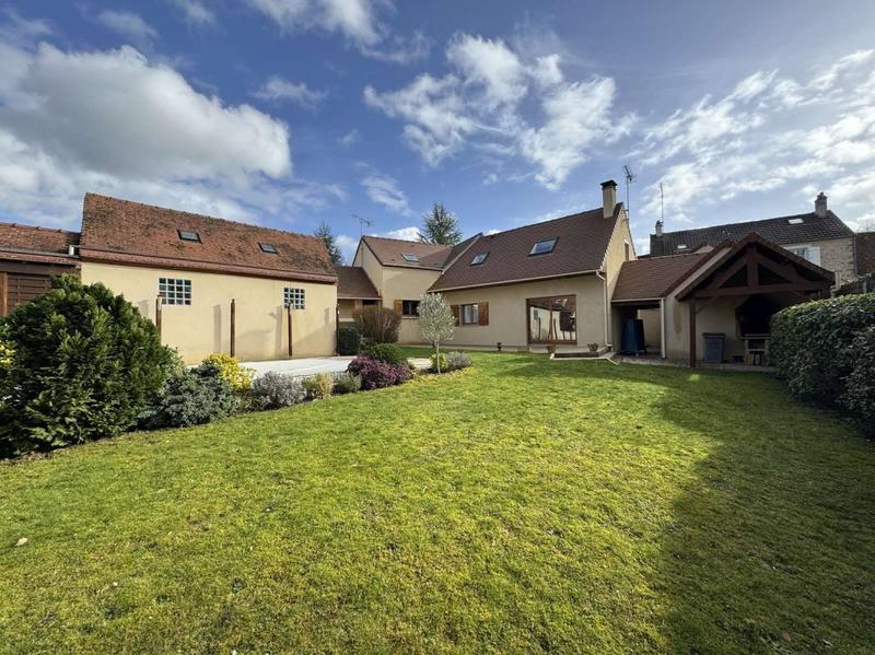 Maison en pierre - 130 m² - 5 pièces