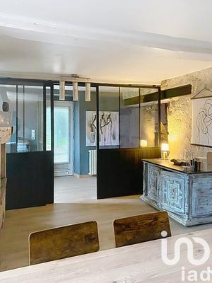 Maison - 372 m² - 14 pièces