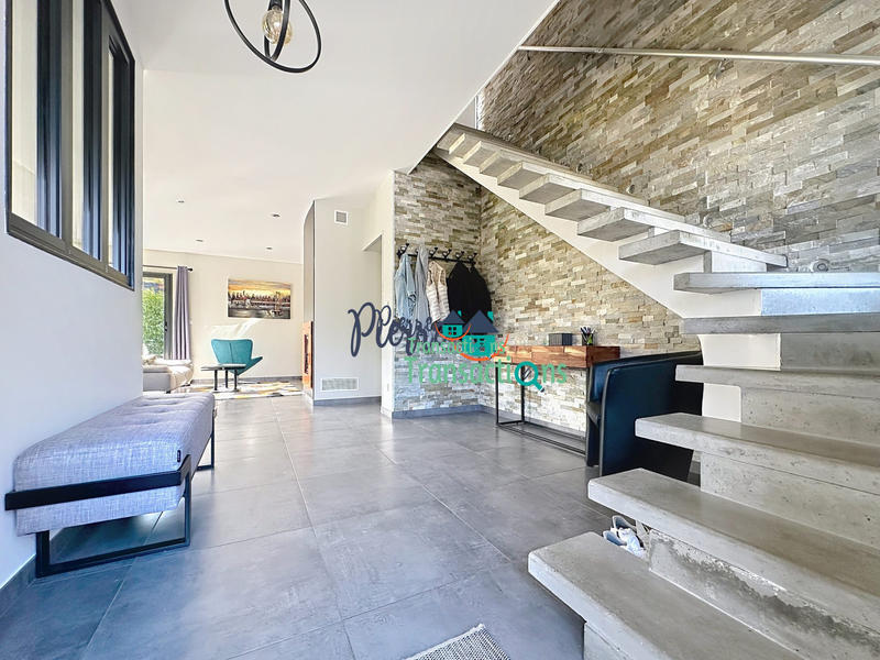 Maison contemporaine - 167 m² - 6 pièces