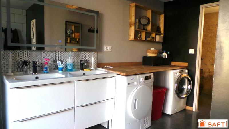 Maison - 211 m² - 6 pièces