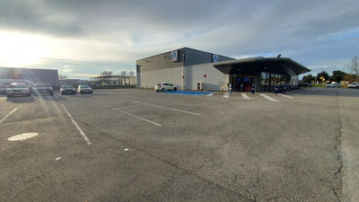 Local commercial - 1 280 m²