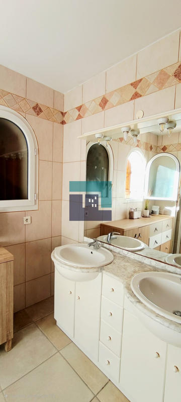 Maison - 107 m² - 4 pièces