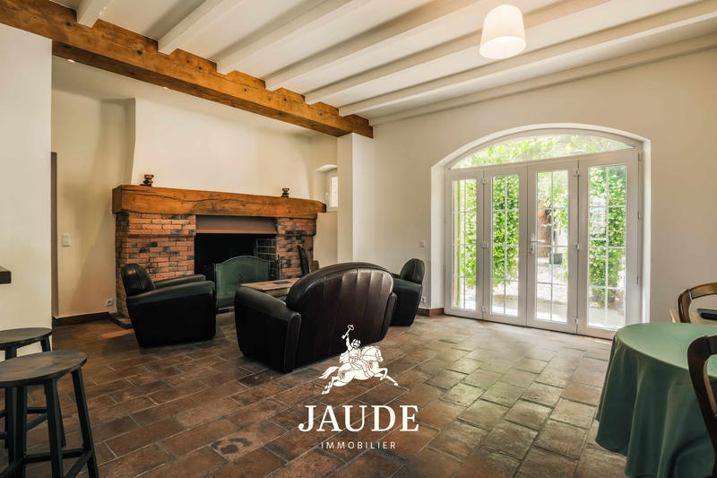 Maison - 200 m² - 8 pièces