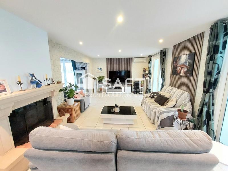 Maison - 207 m² - 8 pièces