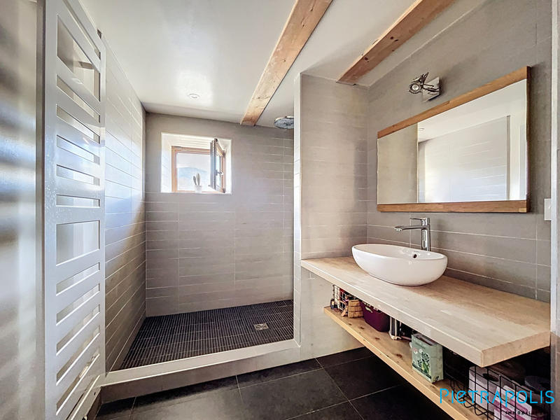 Maison - 289 m² - 8 pièces