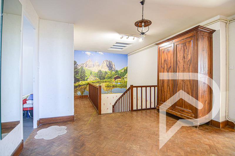 Maison - 184 m² - 6 pièces