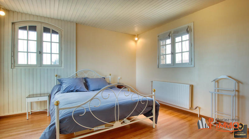 Maison - 185 m² - 7 pièces