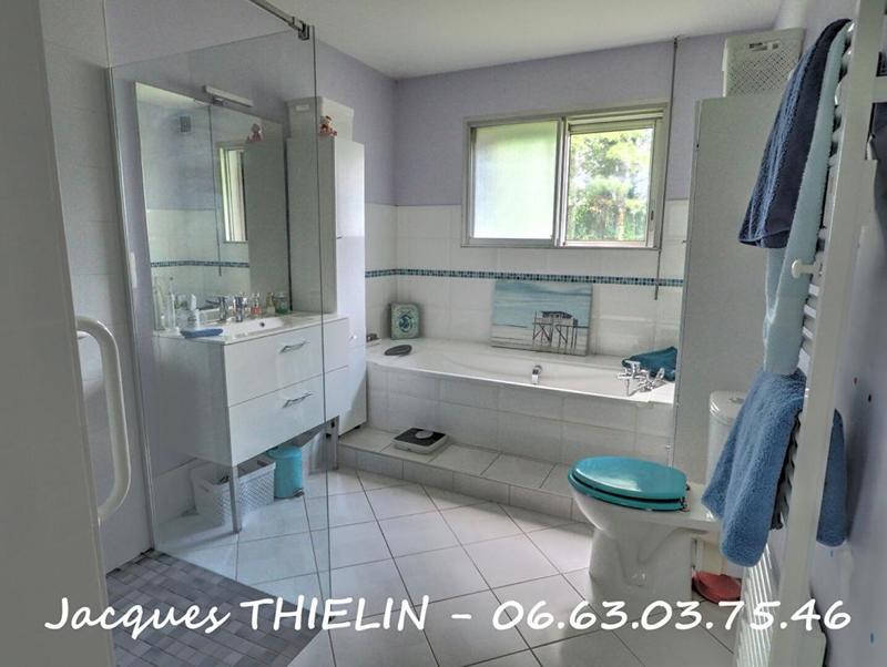 Maison - 260 m² - 8 pièces