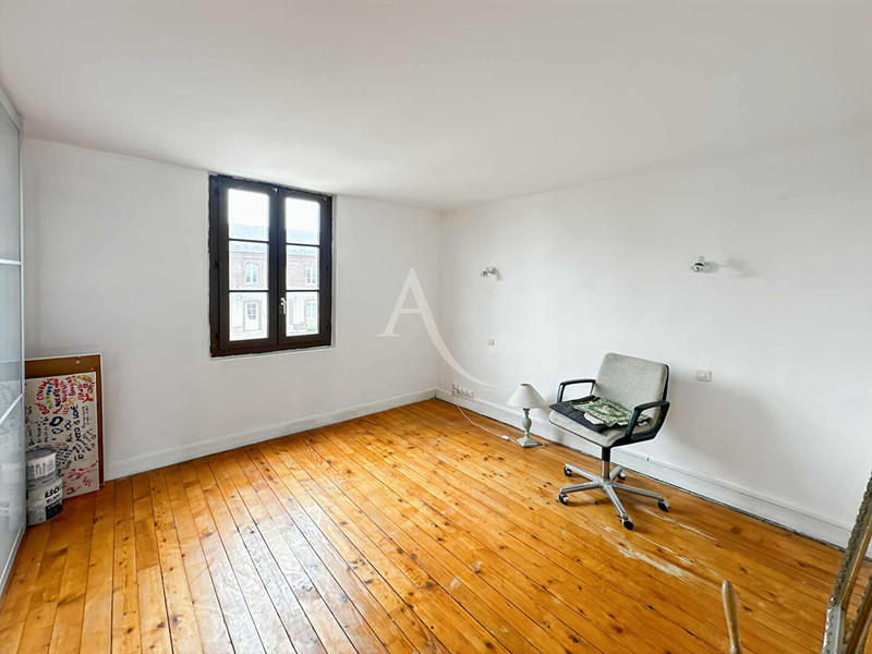 Maison - 161 m² - 8 pièces