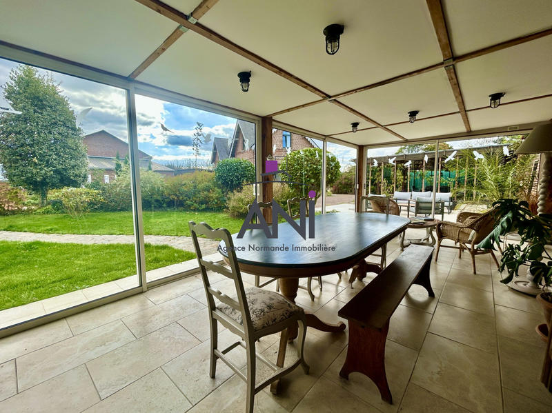 Maison - 205 m² - 9 pièces