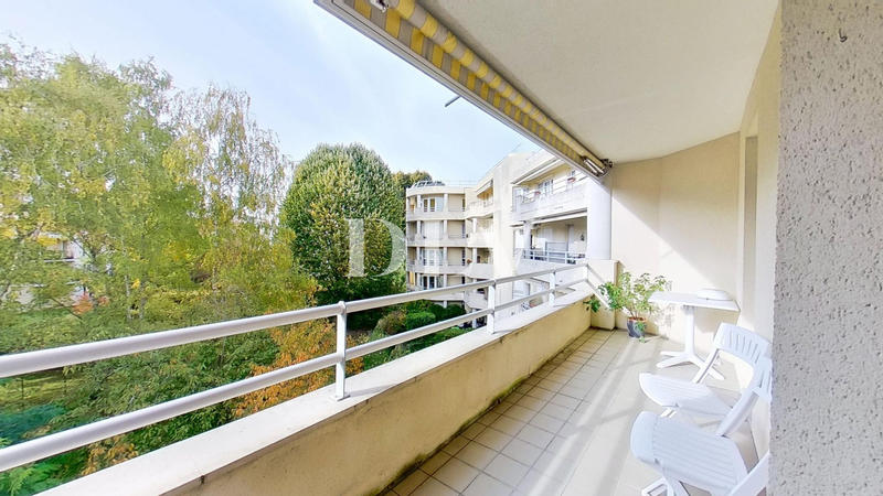 Appartement - 89 m² - 5 pièces