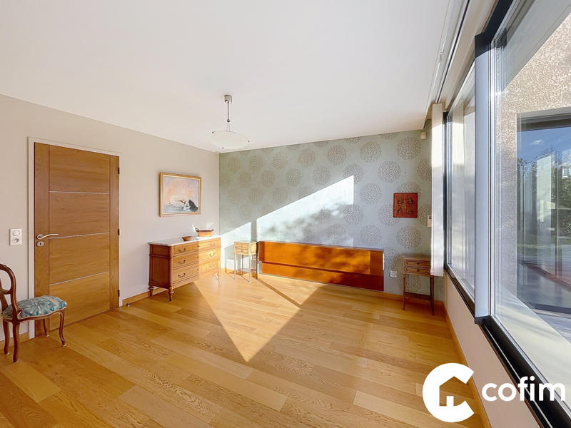 Maison contemporaine - 216 m² - 5 pièces