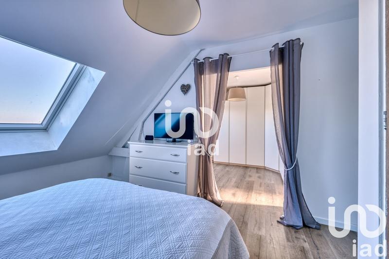 Maison - 237 m² - 8 pièces