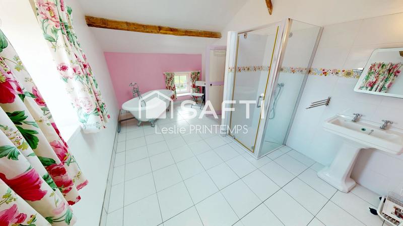 Maison - 200 m² - 6 pièces