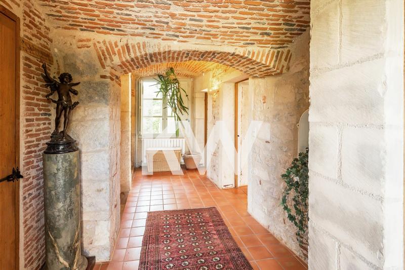 Manoir - 435 m² - 7 pièces