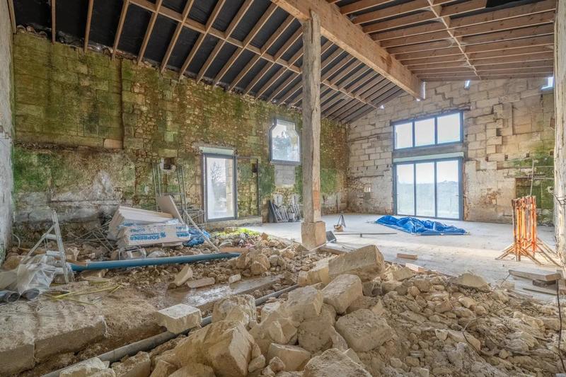 Maison en pierre - 450 m² - 7 pièces