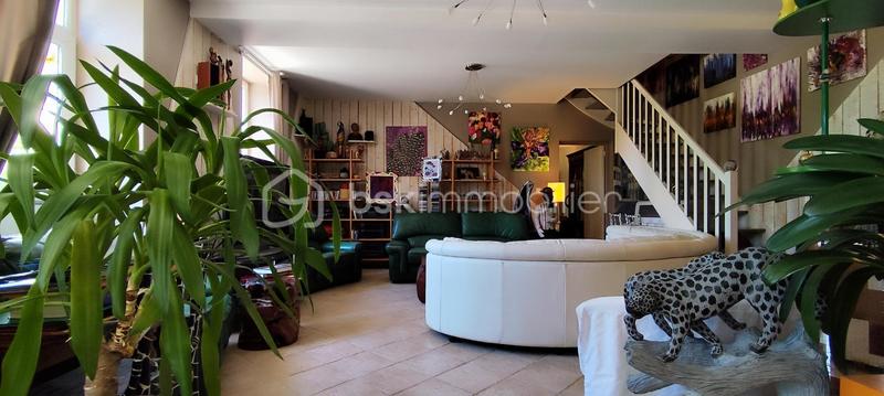 Propriété - 174 m² - 7 pièces