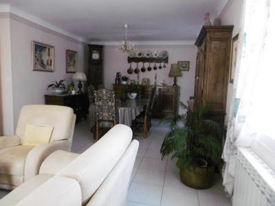 Maison - 195 m² - 9 pièces