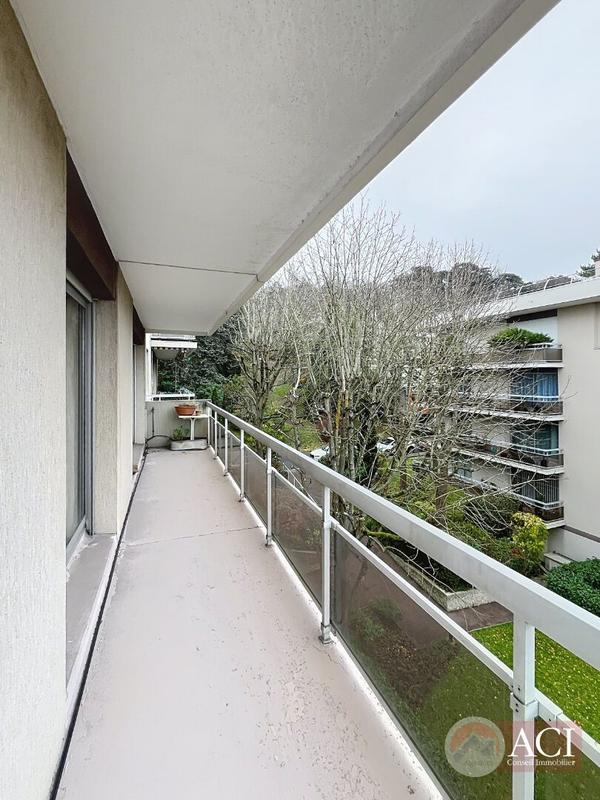 Appartement - 99 m² - 5 pièces