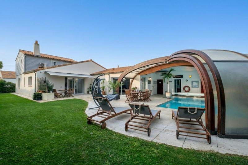 Maison - 296 m² - 7 pièces