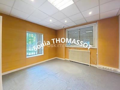 Bureau - 100 m² - 4 pièces