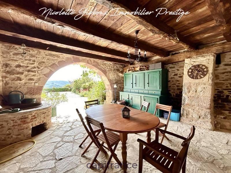 Propriété - 630 m² - 18 pièces