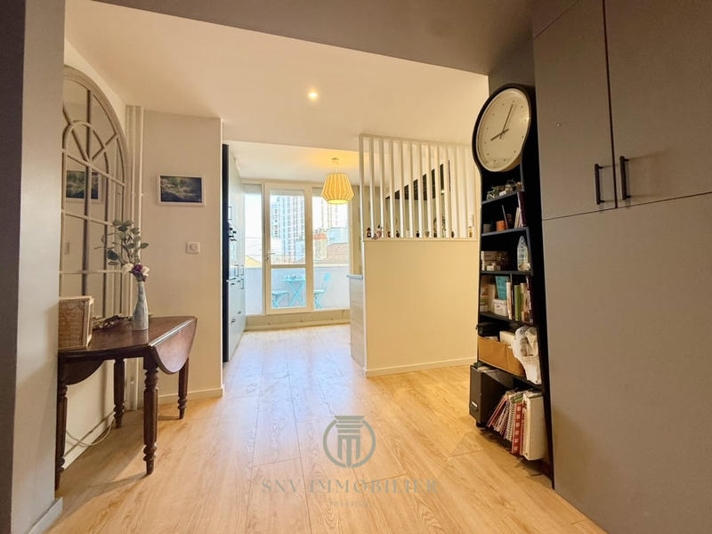 Appartement - 93 m² - 5 pièces