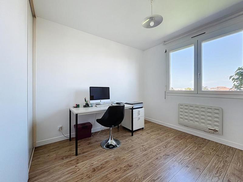 Appartement - 122 m² - 6 pièces