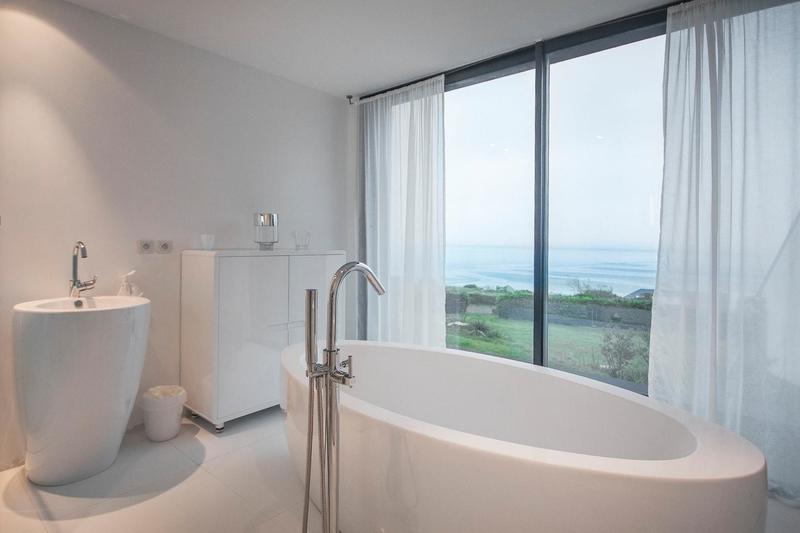 Maison contemporaine - 200 m² - 6 pièces