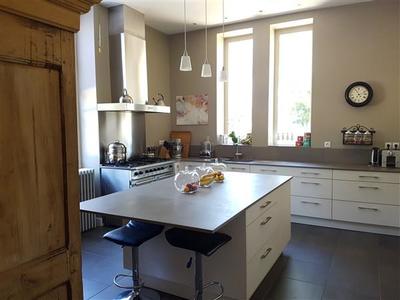 Maison de maîtres - 900 m² - 12 pièces