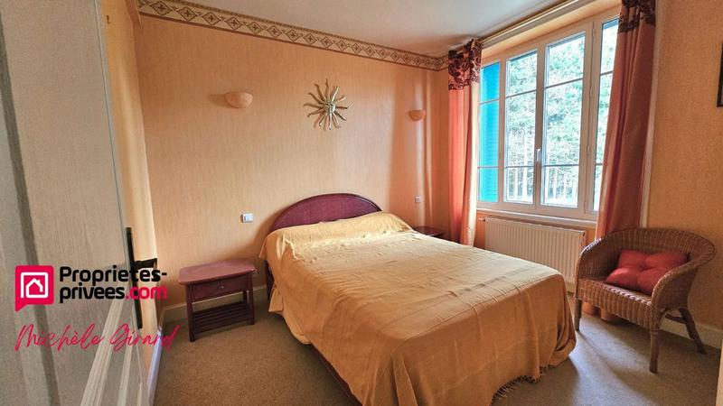 Propriété - 145 m² - 6 pièces