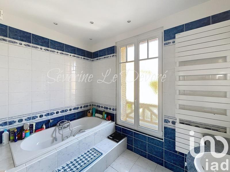 Maison - 143 m² - 8 pièces