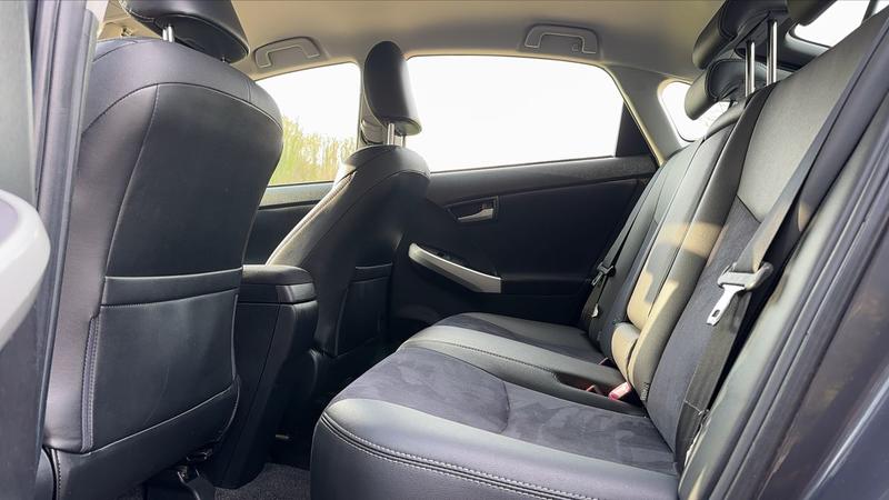 Toyota Prius 1.8 Vvt-i 136 Hybrid Cvt Dynamic