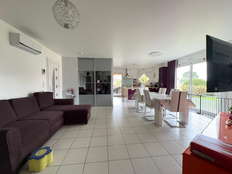 Maison - 99 m² - 4 pièces