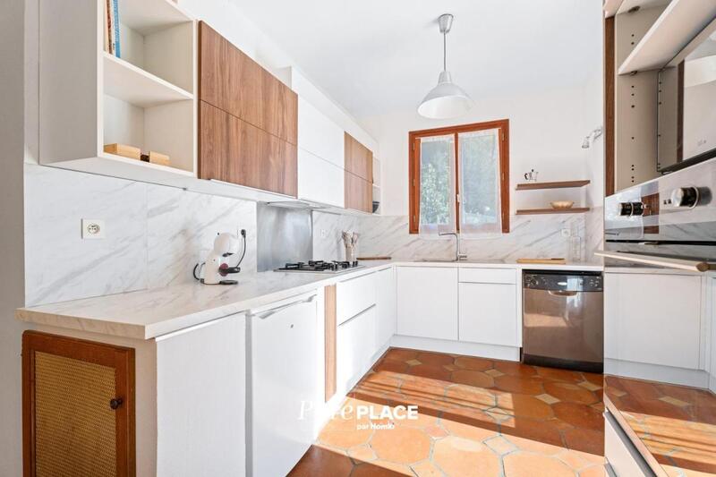 Maison - 236 m² - 6 pièces