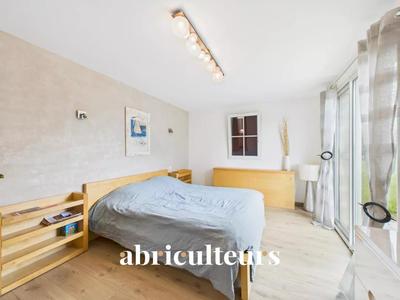 Propriété - 217 m² - 8 pièces