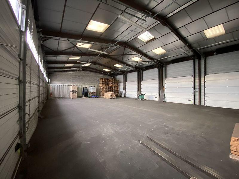 Local commercial - 310 m² - 1 pièce