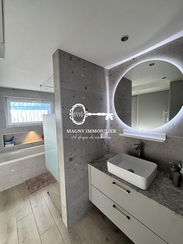 Villa - 105 m² - 5 pièces