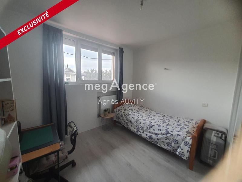 Maison traditionnelle - 132 m² - 8 pièces