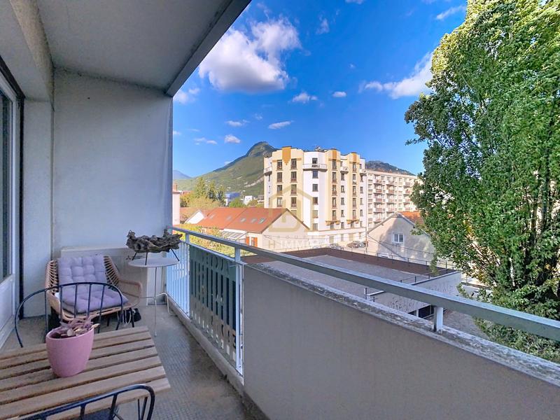Appartement - 85 m² - 4 pièces