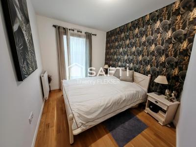 Appartement - 100 m² - 5 pièces