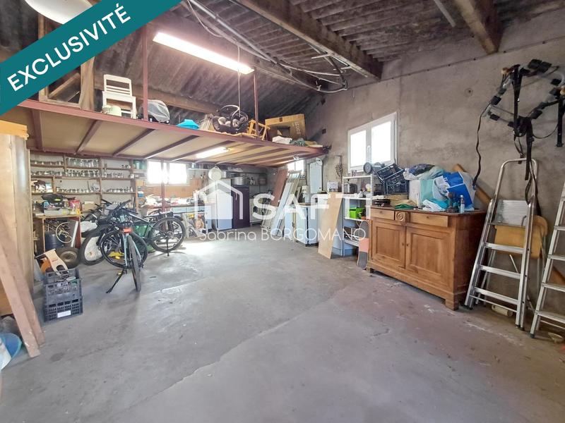 Maison - 220 m² - 7 pièces