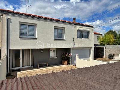 Maison - 145 m² - 5 pièces