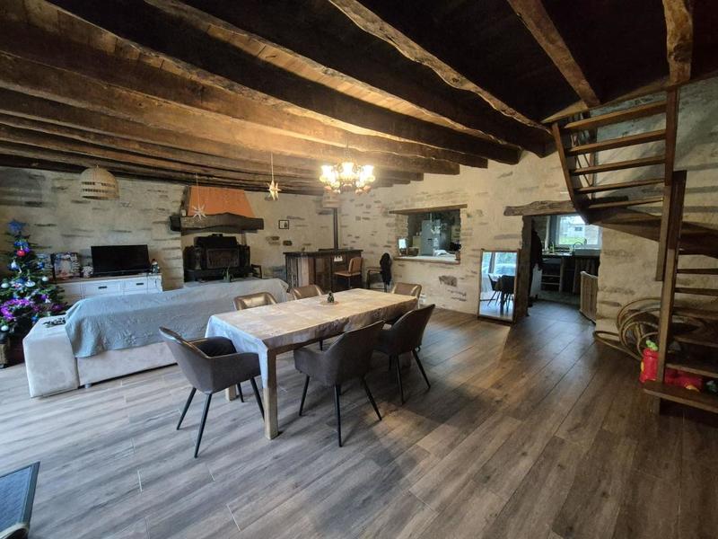 Maison en pierre - 190 m² - 7 pièces