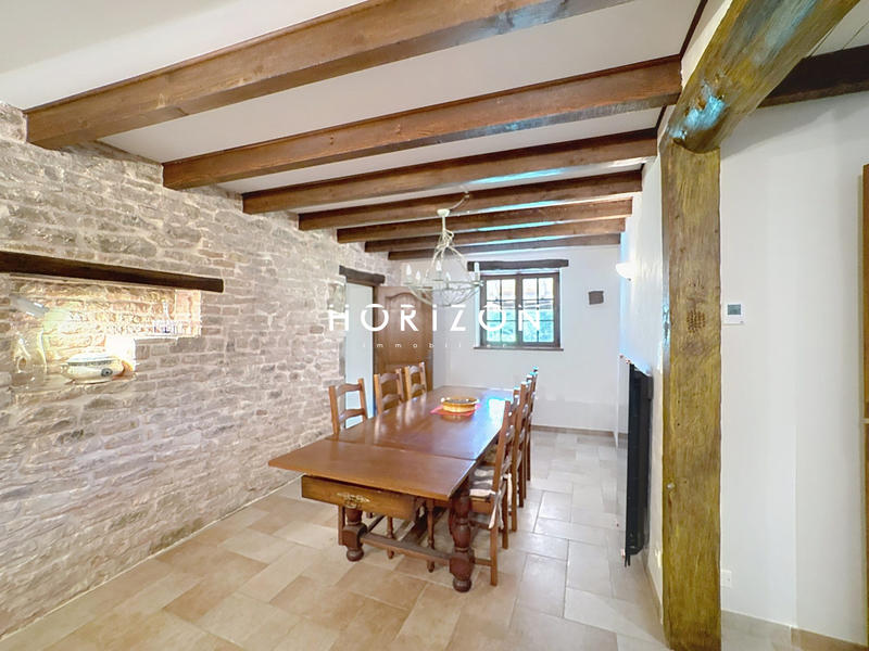 Maison ancienne - 167 m² - 8 pièces