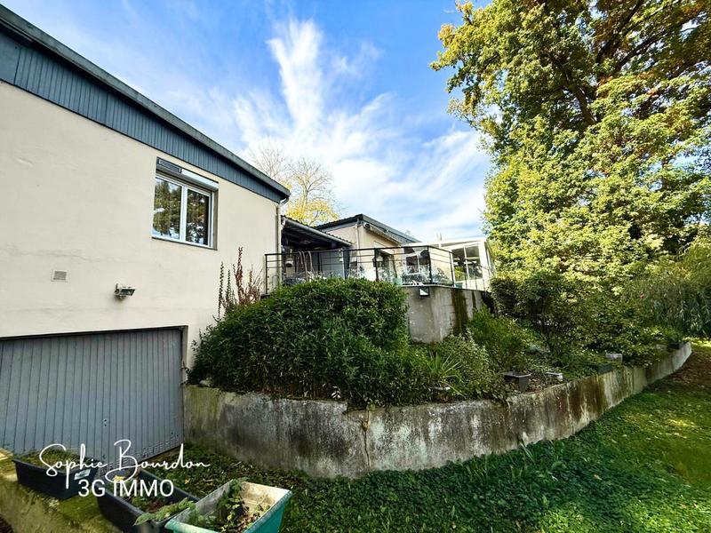 Maison - 131 m² - 6 pièces