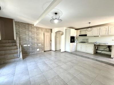 Duplex - 76 m² - 4 pièces