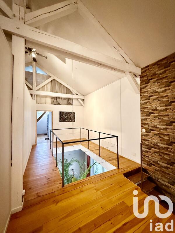 Maison de ville - 278 m² - 7 pièces